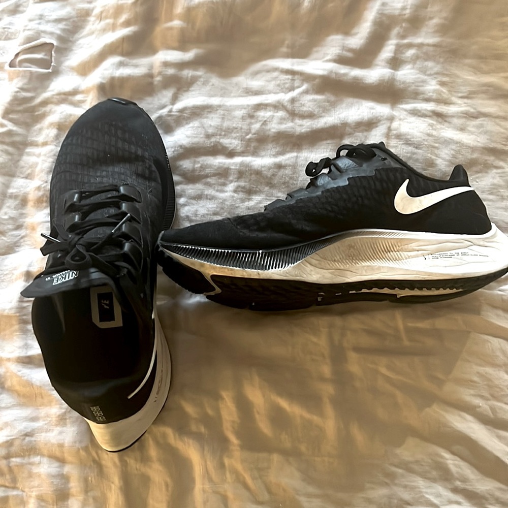 Nike Pegasus size 8
